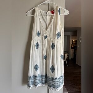 Chelsea & Violet White and Blue Mini Dress